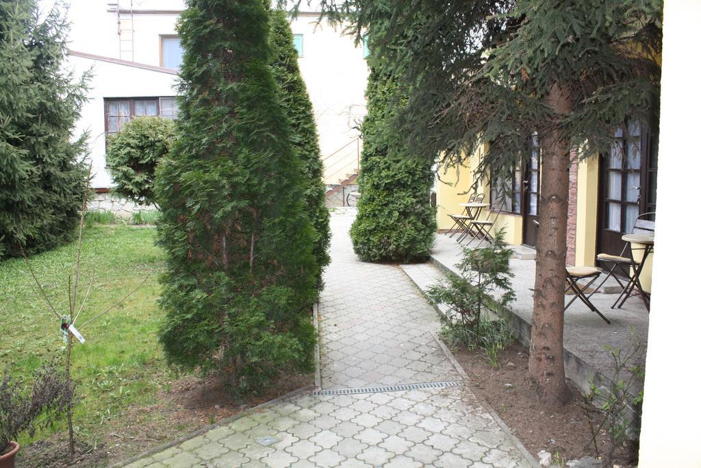 Penzion Oaza トルナヴァ エクステリア 写真